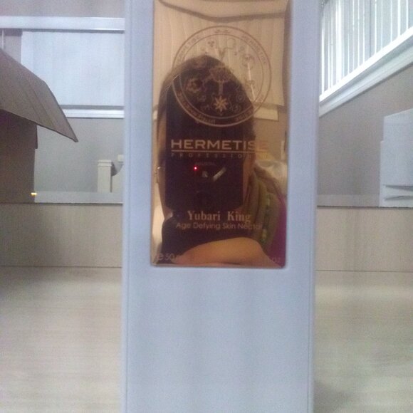 HERMETISE YUBARI KING AGE DEFYING SKIN NECTAR-1.7 fl oz / 50 ml-BRAND NEW-SEALED - Picture 2 of 10